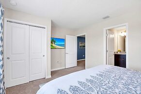 Spacious, Perfect Home for Orlando Getaway, Large Pool and Gameroom! #