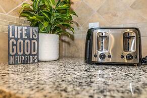 Spacious, Perfect Home for Orlando Getaway, Large Pool and Gameroom! #