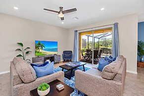 Spacious, Perfect Home for Orlando Getaway, Large Pool and Gameroom! #