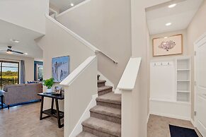 Spacious, Perfect Home for Orlando Getaway, Large Pool and Gameroom! #