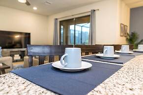 Spacious, Perfect Home for Orlando Getaway, Large Pool and Gameroom! #