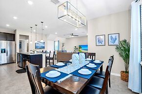 Spacious, Perfect Home for Orlando Getaway, Large Pool and Gameroom! #