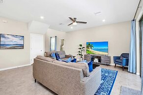 Spacious, Perfect Home for Orlando Getaway, Large Pool and Gameroom! #