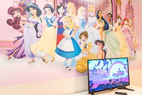 Spacious, Perfect Home for Orlando Getaway, Large Pool and Gameroom! #