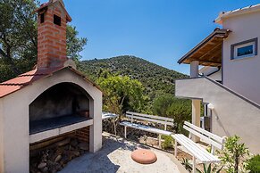 A4 - Modern apt w. Terrace, 3 min Walk to Beach