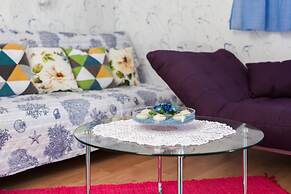 A4 - Modern apt w. Terrace, 3 min Walk to Beach