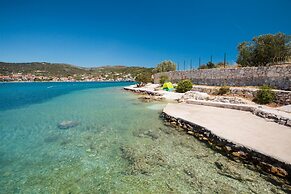 A4 - Modern apt w. Terrace, 3 min Walk to Beach