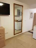 Apartment Misel With Bedrooms With Terrace and sea View