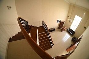 Room in Guest Room - 14 Comfortable Suite for 2 People