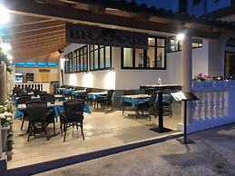 Room in Guest Room - Linc Rooms & Apartments