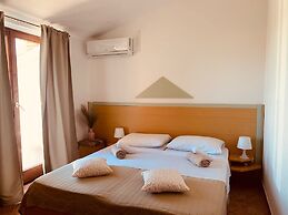 Room in Guest Room - Linc Rooms & Apartments