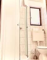 Room in Guest Room - Linc Rooms & Apartments