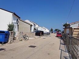 Apartment Mato With 1 Bedroom