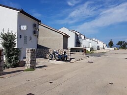 Apartment Mato With 1 Bedroom