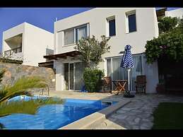 One Bedroom Villa With Private Seawater Pool! Just 150 Meters From the