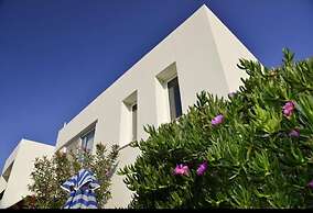 One Bedroom Villa With Private Seawater Pool! Just 150 Meters From the