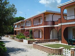 Beautiful Villa for 8 People With Pool by Beahost Rentals