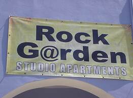Room in Studio - Rock Garden Apartments - 2 Steps From the Beach