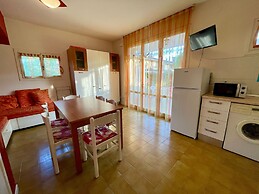 Townhouse With Garden and Shared Pool