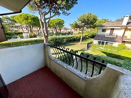Comfy Villa With Pool and Barbecue
