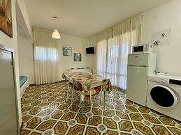 Comfy Villa With Pool and Barbecue