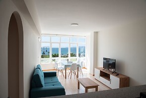Apartment on the First Line of Samil Beach and With Frontal Views of t