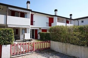 Villa in Front of the Pedestrian Area With Pool