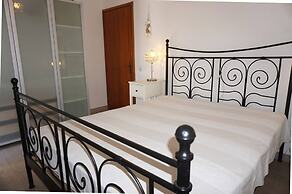 Villa in Front of the Pedestrian Area With Pool