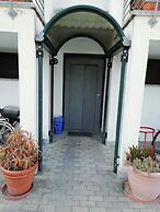 Comfortable Attic With Parking Space in the Town of Chiavari Num001