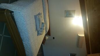 Comfortable Attic With Parking Space in the Town of Chiavari Num001