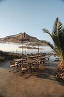 Colombos BeachFront