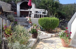 A5 - Modern apt With Terrace, 3 min Walk to Beach