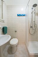 A due passi dal Teatro Politeama