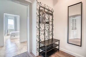 InnsbruckHomes at Botanical Garden