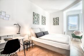 InnsbruckHomes at Botanical Garden