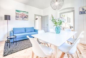 InnsbruckHomes at Botanical Garden