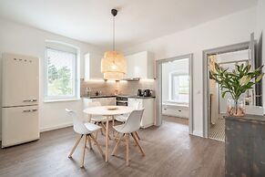 InnsbruckHomes at Botanical Garden