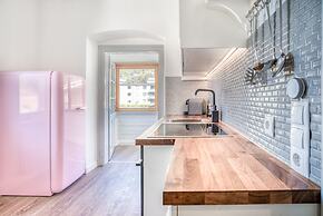 InnsbruckHomes at Botanical Garden