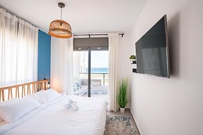 Stylish Seaside Escape with Balcony by Sea N' Rent