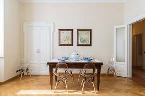 MyHomeInComo - Palazzo Garibaldi