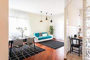 MyHomeInComo - Santa Chiara Apartment