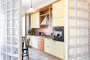 MyHomeInComo - Santa Chiara Apartment