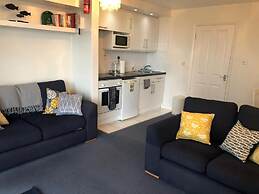 Swn Y Tonnau - Sea Front Apartment Spectacular Sea Views Parking Direc