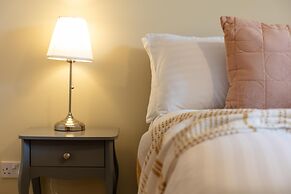 Old Prestwick View - Donnini Apartments