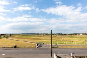 Old Prestwick View - Donnini Apartments