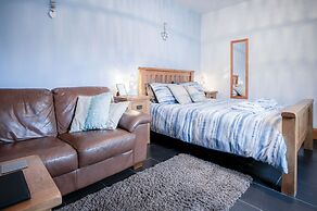 Primrose - 1 Bedroom Cottage - Llanteg