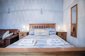 Primrose - 1 Bedroom Cottage - Llanteg