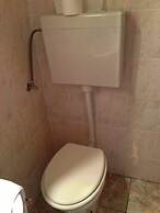 A2 - apt w Patio, Just 3 min Walking to the Beach