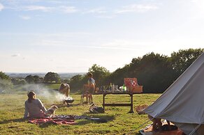 Lovely Spacious Lotus Bell Tent in Shaftesbury, UK