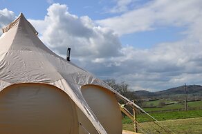 Lovely Spacious Lotus Bell Tent in Shaftesbury, UK